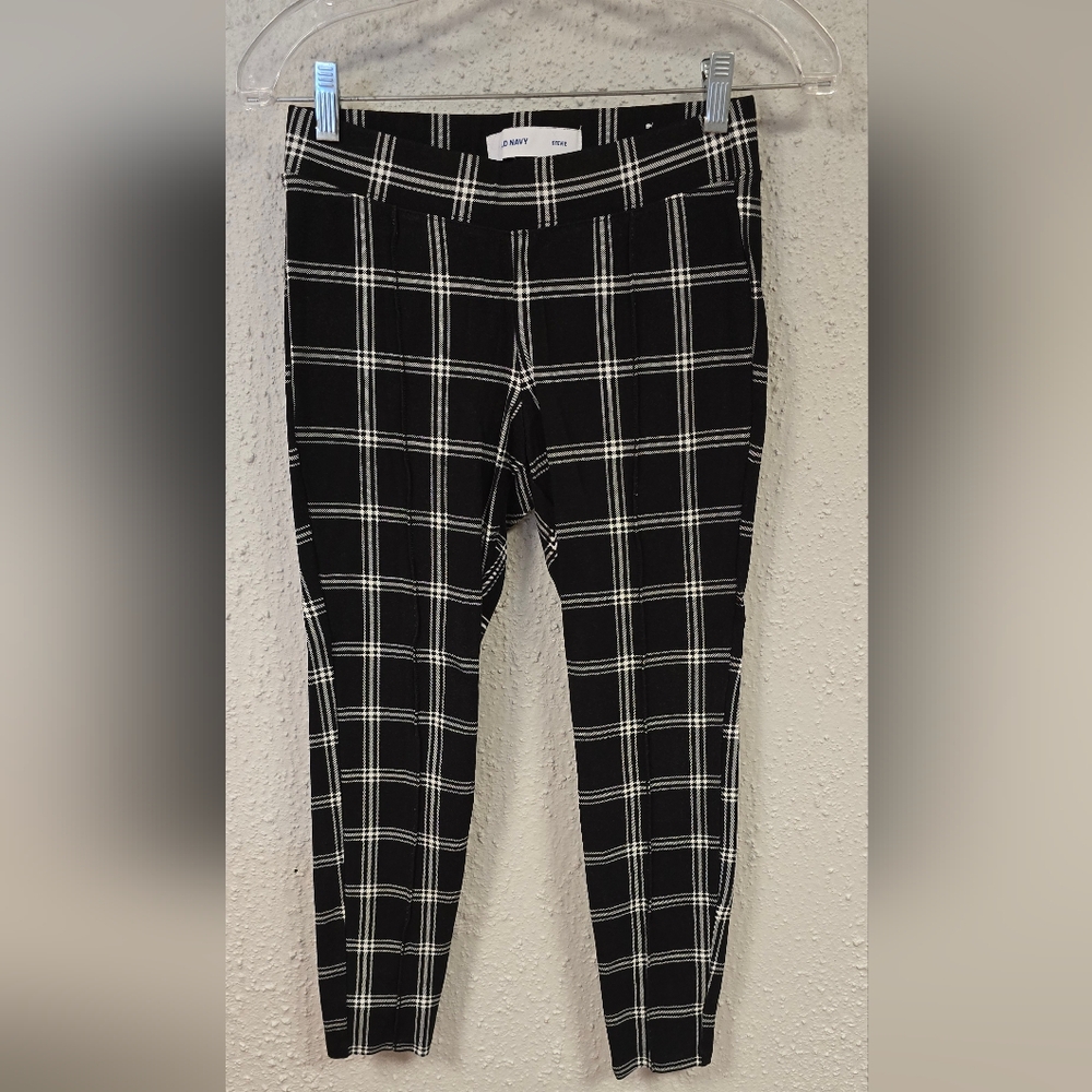 Old Navy Black and White Checkered Trousers